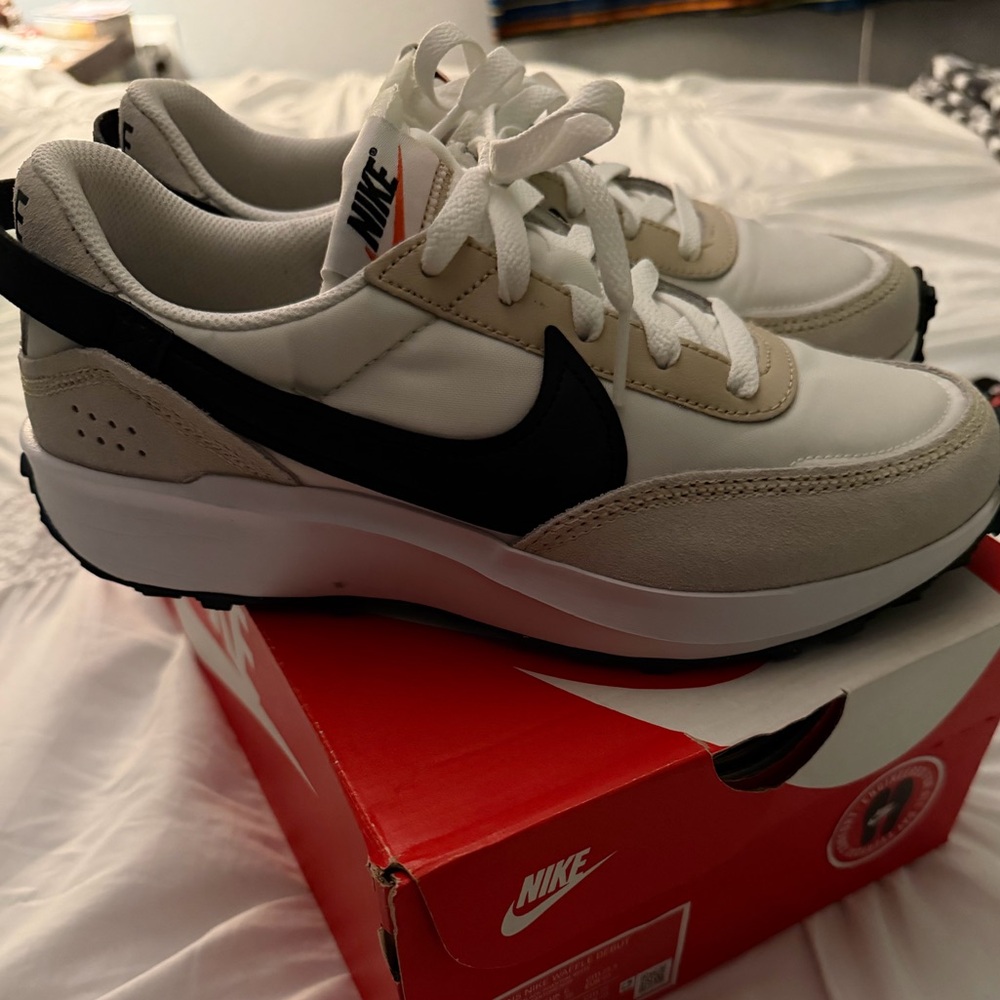 Nike Sneakers in White, Black & Beige